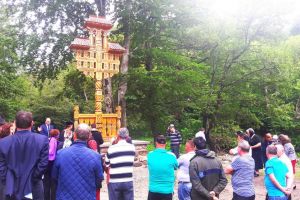 Primarul Ion Sandu: La sărbătoarea Înălţării Domnului, la Perisani, s-a sfinţit o cruce înaltă de 6 metri