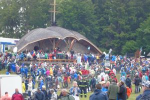 Zeci de mii de pelerini, alături de preşedintele Ungariei, au participat şi în acest an la Rusaliile catolice de la Șumuleu Ciuc