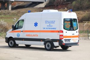 Ursul a mai făcut o victimă. O turistă din Ungaria, venită pentru pelerinajul de Rusalii a fost muşcată