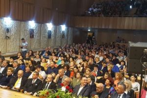 ALDE susţine cultura prahoveană. Seară cu muzică grecească la Filarmonica Ploieşti VIDEO