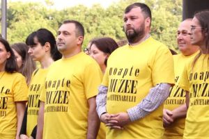 FOTO – Protest la Noaptea Muzeelor la Sibiu – ’’Merităm normalitate!’’