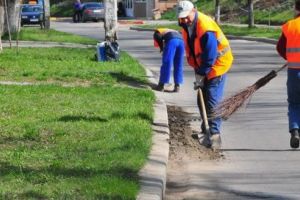Curăţenia generală de primăvară continuă la Târgu-Mureş