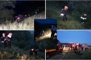 O masina cu patru tineri s-a scufundat in lacul Ghioroc. Intervin scafandrii si SMURD