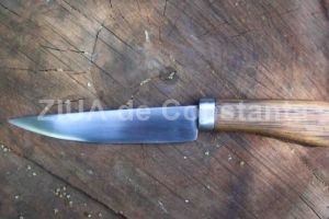 Scene de groaza pe o strada din Corbu!:   Un minor cu un cutit in mana a facut prapad 