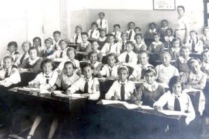 Școala vasluiană în primul deceniu după Marea Unire (II): „Cum arată astăzi şcoala, aşa va arăta mâine ţara” – Spiru Haret.