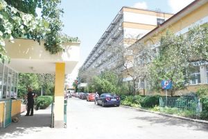 Spitalul Bârlad ştie să gospodărească o donaţie generoasă: Instrumentar chirurgical de 60.000 de lei