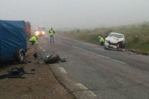 Cinci răniţi în urma impactului dintre un microbuz şi un autoturism