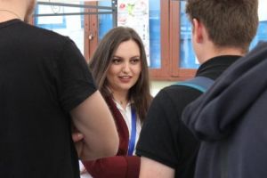 Se caută oameni la Renania, Aquaserv, Irum, Hirschmann, Azomureş, Turbocam şi Imatex