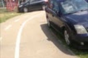 Baza Sportivă Unirea, folosită ca parcare de şoferii ”sportivi” - VIDEO