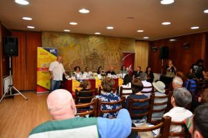 FOTO. Târgul de Carte Alba Transilvana: Expoziţie de artă vizuală, recital de pian, traduceri şi dialog cu cititorii