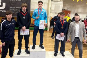 Aur pentru Oradea la Nesvady: tinerii luptători greco-romani au strălucit la o competiţie internaţională din Slovacia (FOTO)