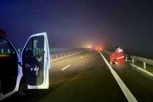 Tragedie pe DEx12. O persoană şi-a pierdut viaţa, iar alta este grav rănită
