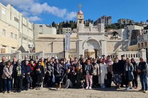 Mai mulţi pelerini români, inclusiv băcăuani, blocaţi în Israel din cauza conflictului din regiune