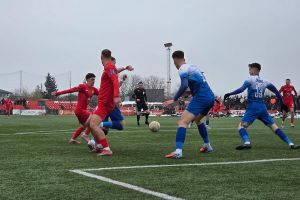 Fotbal/ Liga 2: FC Bacău, stopată de Gloria Bistriţa