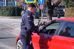 ”La pândă în trafic. Ținta? Doamnele şi domnişoarele aflate la volan”