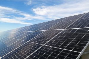 O primărie din Botoşani va construi o centrală electrică fotovoltaică. Va investi peste 800.000 de lei