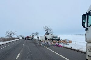 Trafic dirijat pe DN2E85, în afara localităţii Căldăruşanca, în urma unui accident rutier