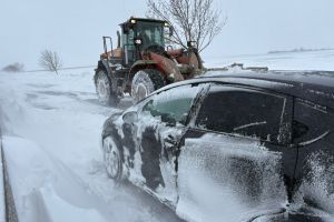 DRDP Buzău, în alertă după avertizarea de viscol. Intervenţii pregătite pe 1.400 de kilometri de drumuri naţionale şi A7