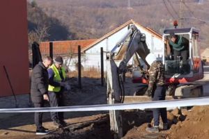 Primarul din Mehadia pune piciorul în prag: „Nu mai dau avize până nu refac străzile”