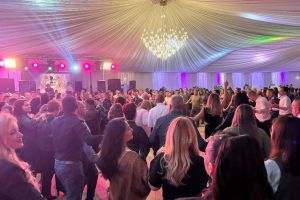 Balul Vânătorilor, o petrecere cu sute de participanţi la Târgu Jiu