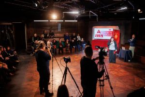 GALERIE FOTO. Seaside Chronicles: Memoria teatrului constantean, salvata de valuri in file de carte