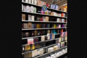 Descinderi la persoane suspectate de comert cu produse contrafacute! Prejudiciu de aproape 2.000.000 de lei