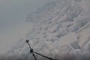 Avalanşă în Bucegi, filmată cu o cameră Insta 360. Două persoane prinse sub zăpadă (VIDEO)