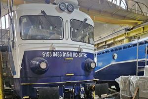 Încă 2 locomotive modernizate la SCRL Braşov intră în probe