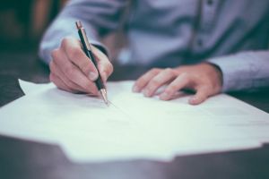 Lucris Servcom SRL castiga contractul pentru instalatii electrice la extinderea cimitirului din Navodari (DOCUMENTE) 