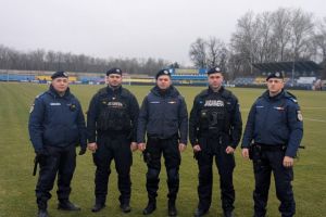 Jandarmii GMJ Constanta asigura masurile de ordine publica la meciul de fotbal dintre AFC Unirea Slobozia si FC Rapid Bucuresti