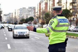 Șofer din Biharia, reţinut de poliţişti după ce a fost prins beat la volan. 67 de permise suspendate, în raziile de weekend din Bihor
