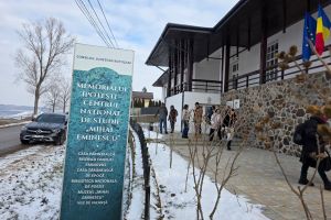 Un profesor universitar din Torino va preda la Școlii de vară dedicate tinerilor cercetători filologi, care va avea loc la Ipoteşti