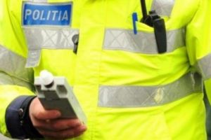 Poliţia Braşov, acţiuni pentru siguranţa rutieră. Șoferi depistaţi băuţi şi fără permis