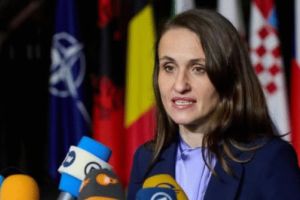 Români prinşi în războiul din Orientul Mijlociu. Ce spune ministrul de Externe, Oana Țoiu, despre readucerea lor în ţară