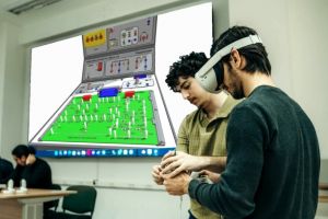 Universitatea din Oradea lansează lecţii în realitatea virtuală