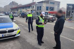 Sute de avertismente şi zeci de amenzi pentru pietonii indisciplinaţi
