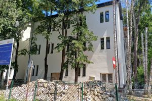 Bătaie între firme pentru reabilitarea Şcolii 17 din Botoşani. Nu mai puţin de 10 oferte au fost depuse la Primărie