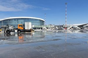 Zboruri anulate din România datorită războiului din Orientul Mijlociu: zeci de avioane au rămas la sol