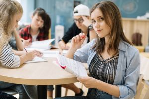 Fişa de înscriere la liceu 2026, publicată: ce trebuie să ştie elevii de clasa a 8-a