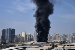 Profesoară din Mediaş, blocată cu fiicele în infernul din Abu Dhabi: „Cerul era luminat de explozii, am fost mutaţi în buncăre”