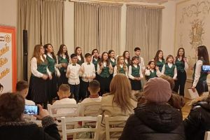 „Din inimă pentru Mama” – Spectacol dedicat tuturor mamelor, la Conacul „Bolomey” din comuna Cosâmbeşti