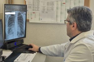 Avertisment de la un medic din Sibiu: radiografia pulmonară nu se face „de rutină”