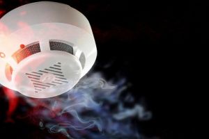 Detectoare de fum şi monoxid de carbon instalate în locuinţe din Vrancea prin campania „Detector pentru Viaţă”