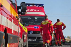 Grav accident pe DN 1, în Bihor: două femei au fost descarcerate, una se află stop cardio-respirator şi este resuscitată
