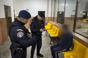 Persoană declarată dispărută, depistată de jandarmi în Gara CFR Bacău