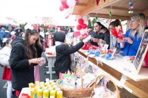 Creaţii din suflet şi o misiune caritabilă. ”Glina are inimă” sau reconfirmarea generozităţii unei comunităţi