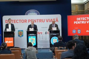 Dâmboviţa primeşte din nou detectoare de fum şi CO, în cadrul campaniei naţionale „Detector pentru Viaţă”