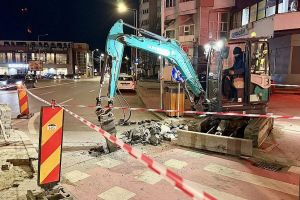 Bacău: Primarul Viziteu anunţă lucrări nocturne la semafoarele din intersecţia Tic Tac şi refacerea şanţurilor executate necorespunzător