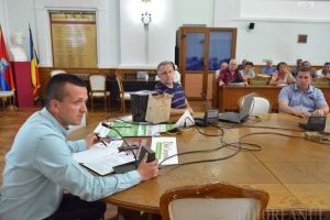 Reciclaţi inteligent! Din această săptămână, reprezentanţii Primăriei şi ai RER Vest le vor explica în cartiere orădenilor colectarea selectivă în trei fracţii