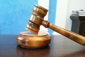 A accidentat un şofer după ce s-a urcat băut la volan, fără permis, şi a intrat pe contrasens!